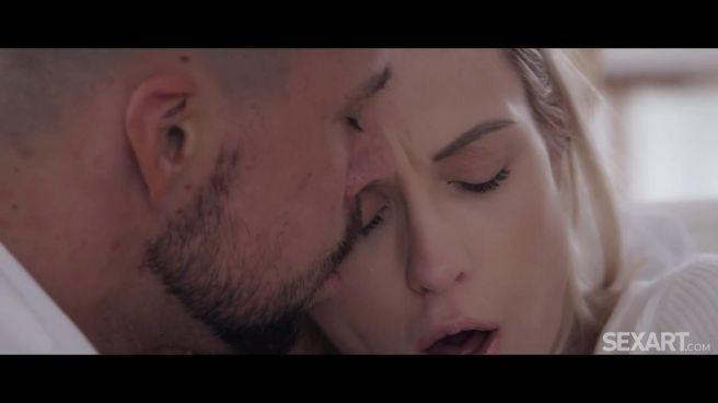 Зрелая дамочка изменила мужу с любовником у которого большой хер